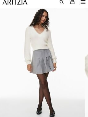 Aritzia Sunday Best Kitten V neck  sweater
